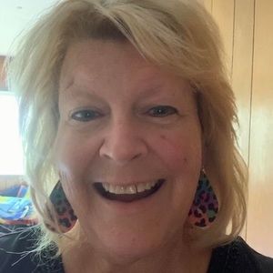 Meet your Posher, Paula